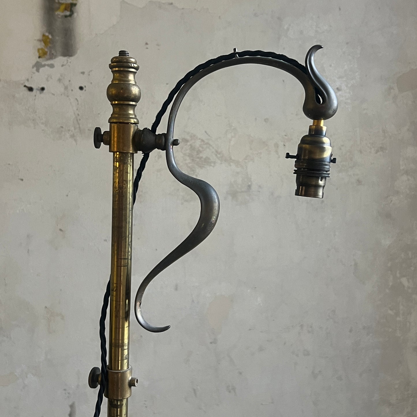 Adjustable Brass Art Nouveau Table Lamp