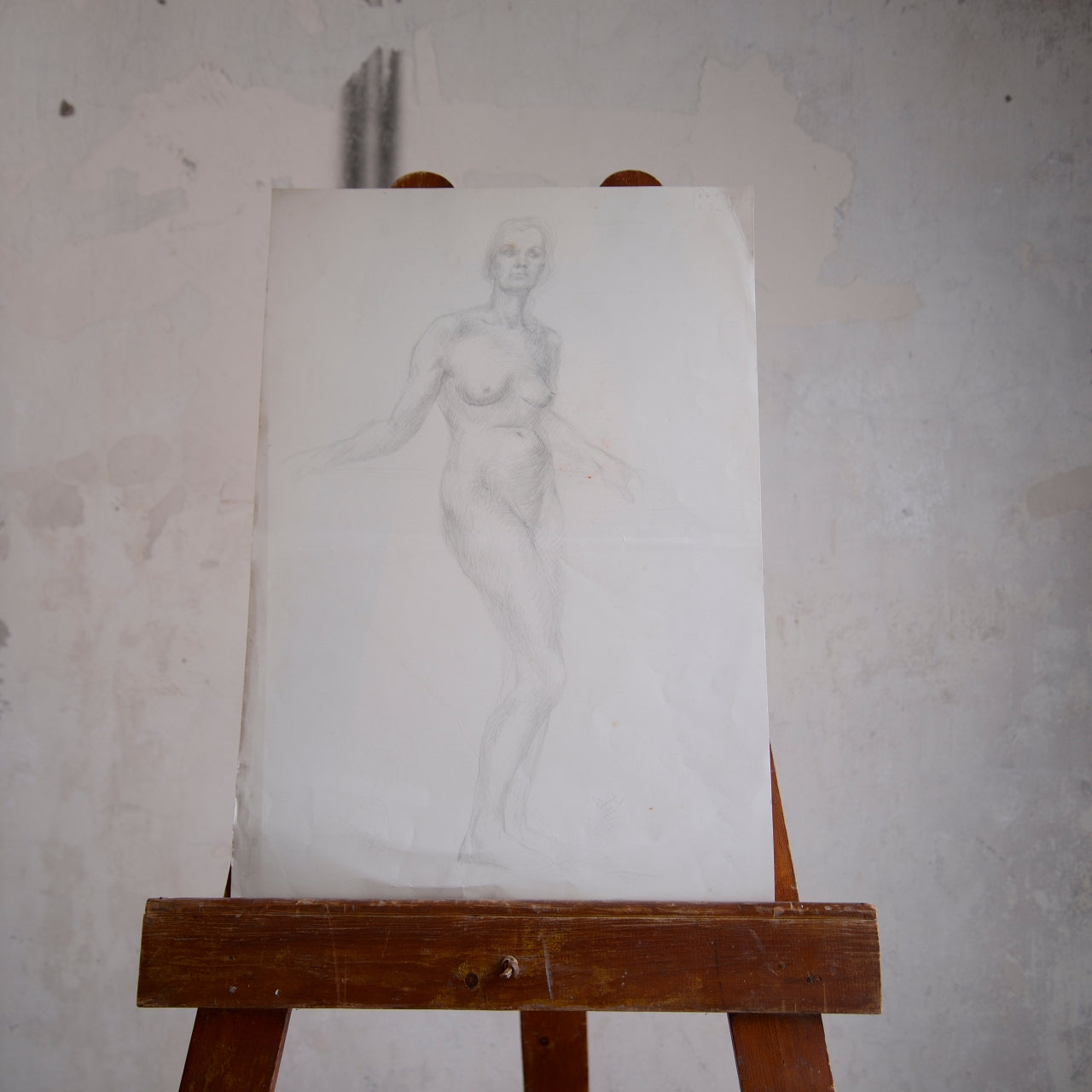 Collection of Femail Life Studies | FREDA H. CLOUGH (English 1915-2008)