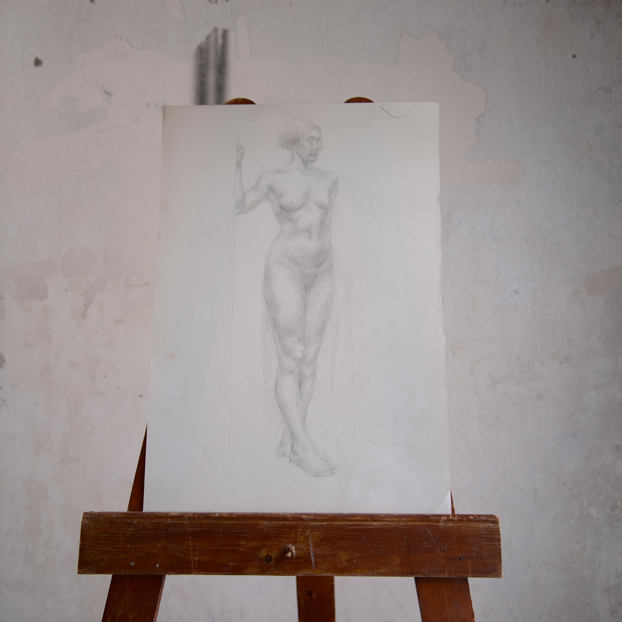Collection of Femail Life Studies | FREDA H. CLOUGH (English 1915-2008)