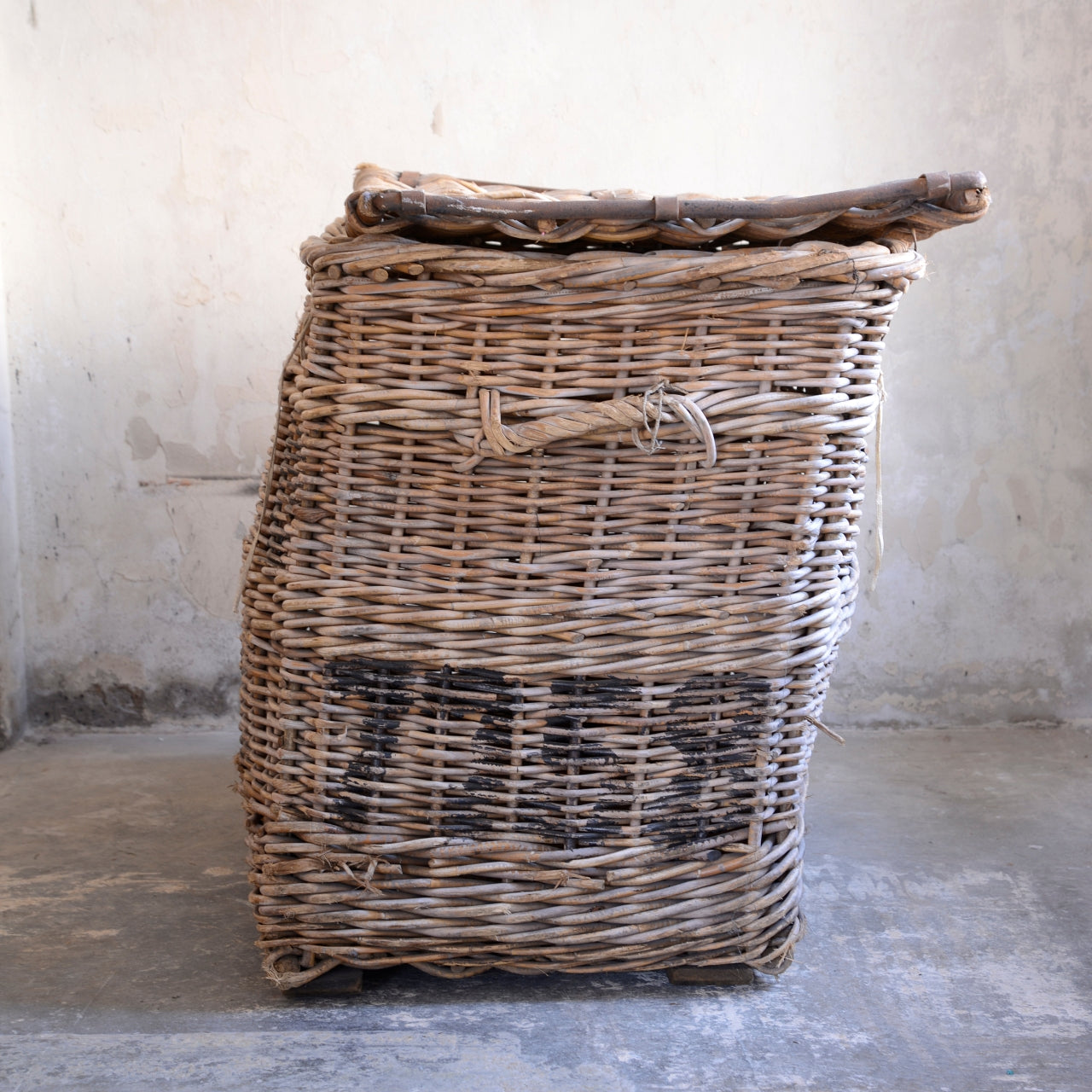 19thC Edwin Woodhouse & Co Lidded Mill Basket