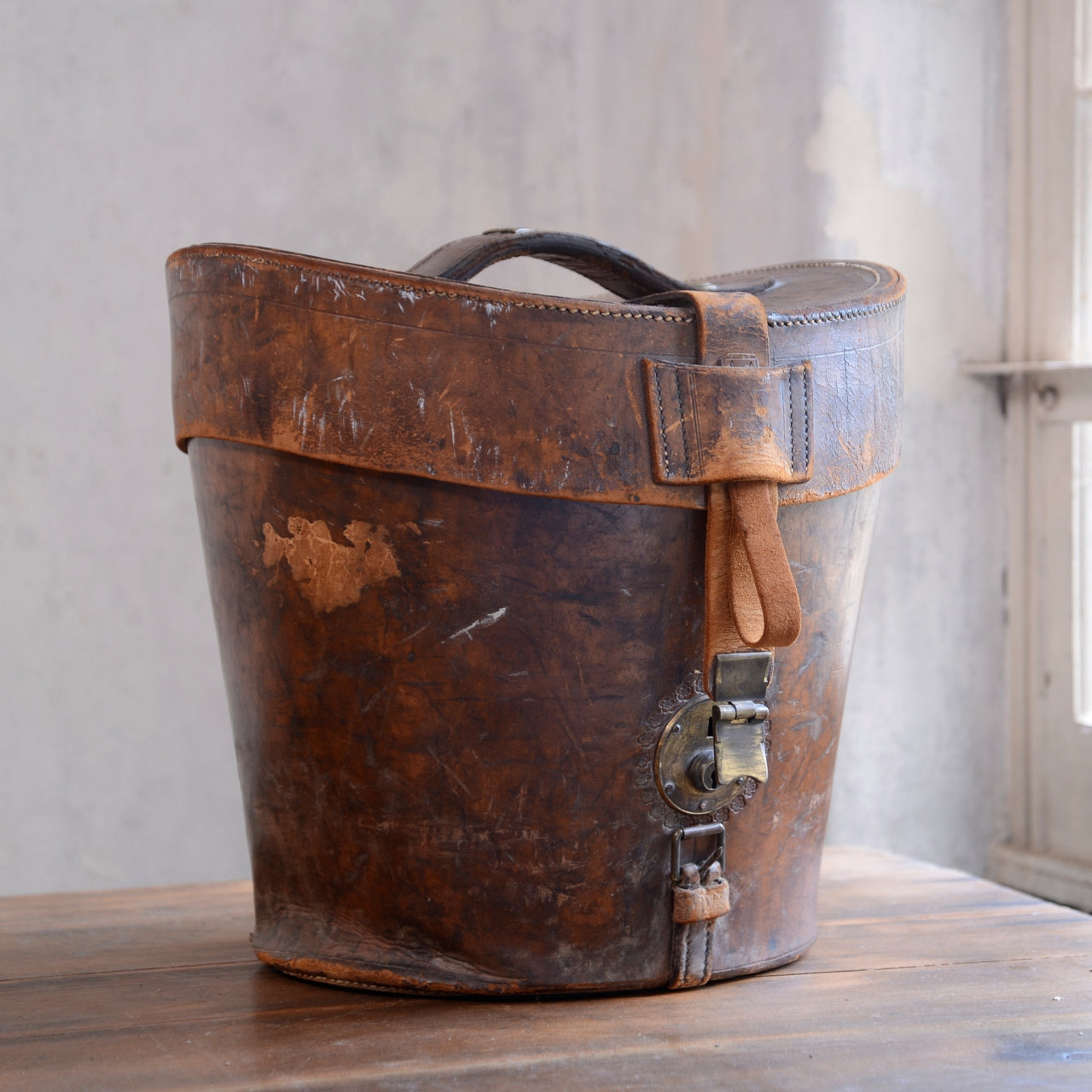 19thC Leather Top Hat Box