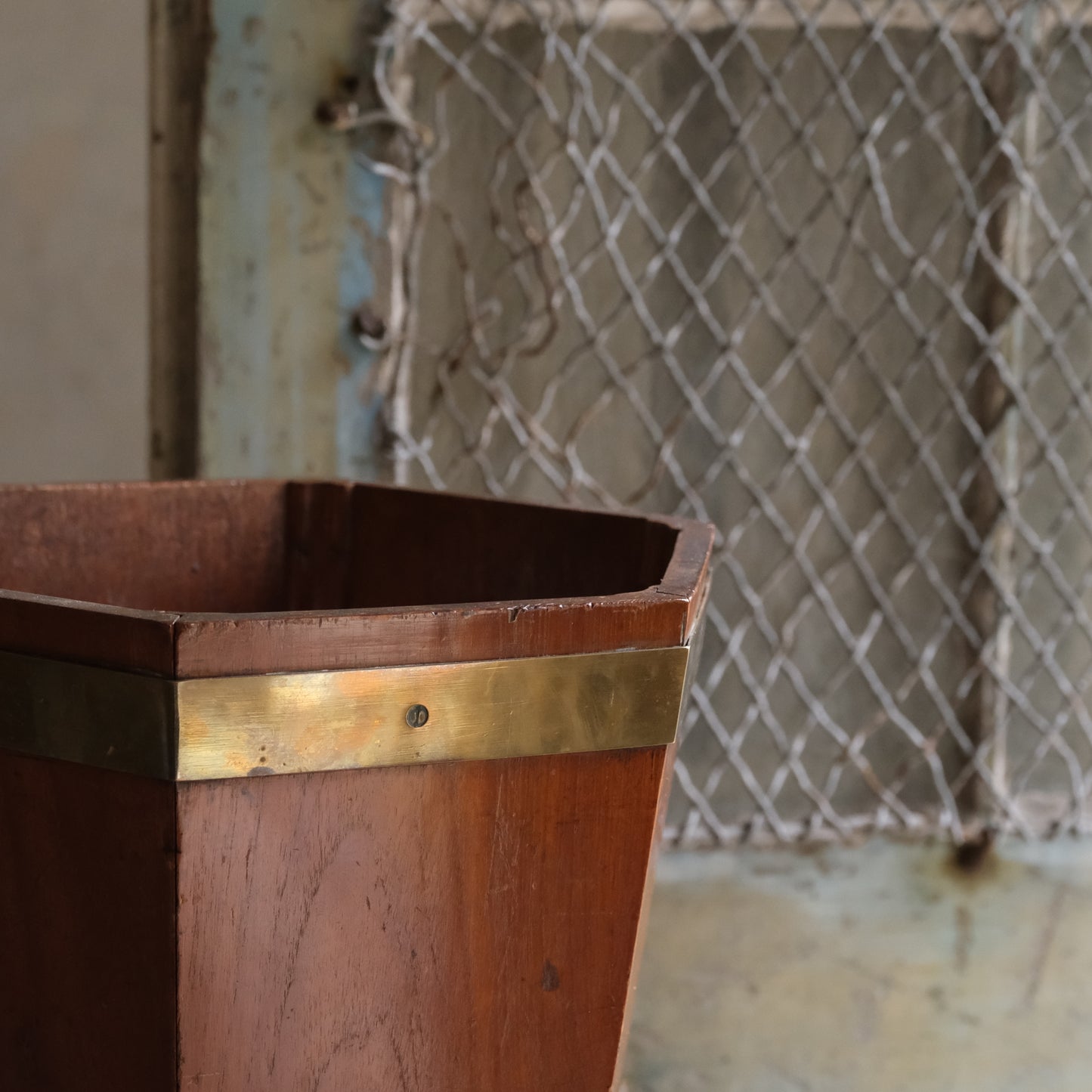 Quality Mahogany Planter / Waste Bin with Brass Banding