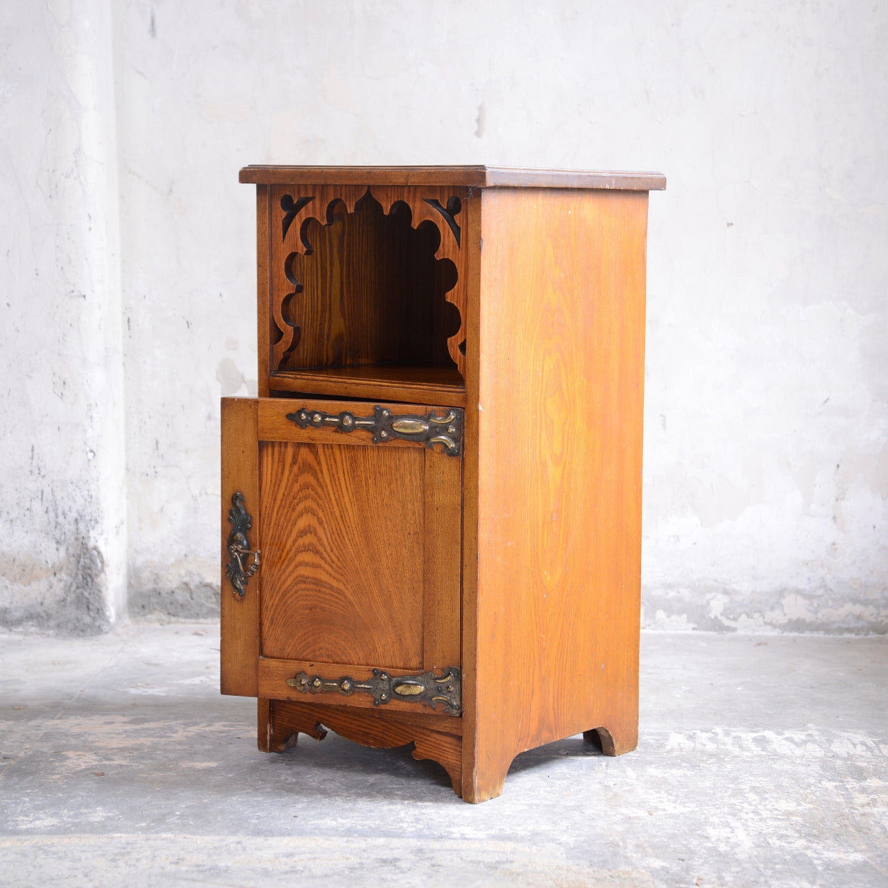 Ash Bedside Cabinet - Arts & Crafts