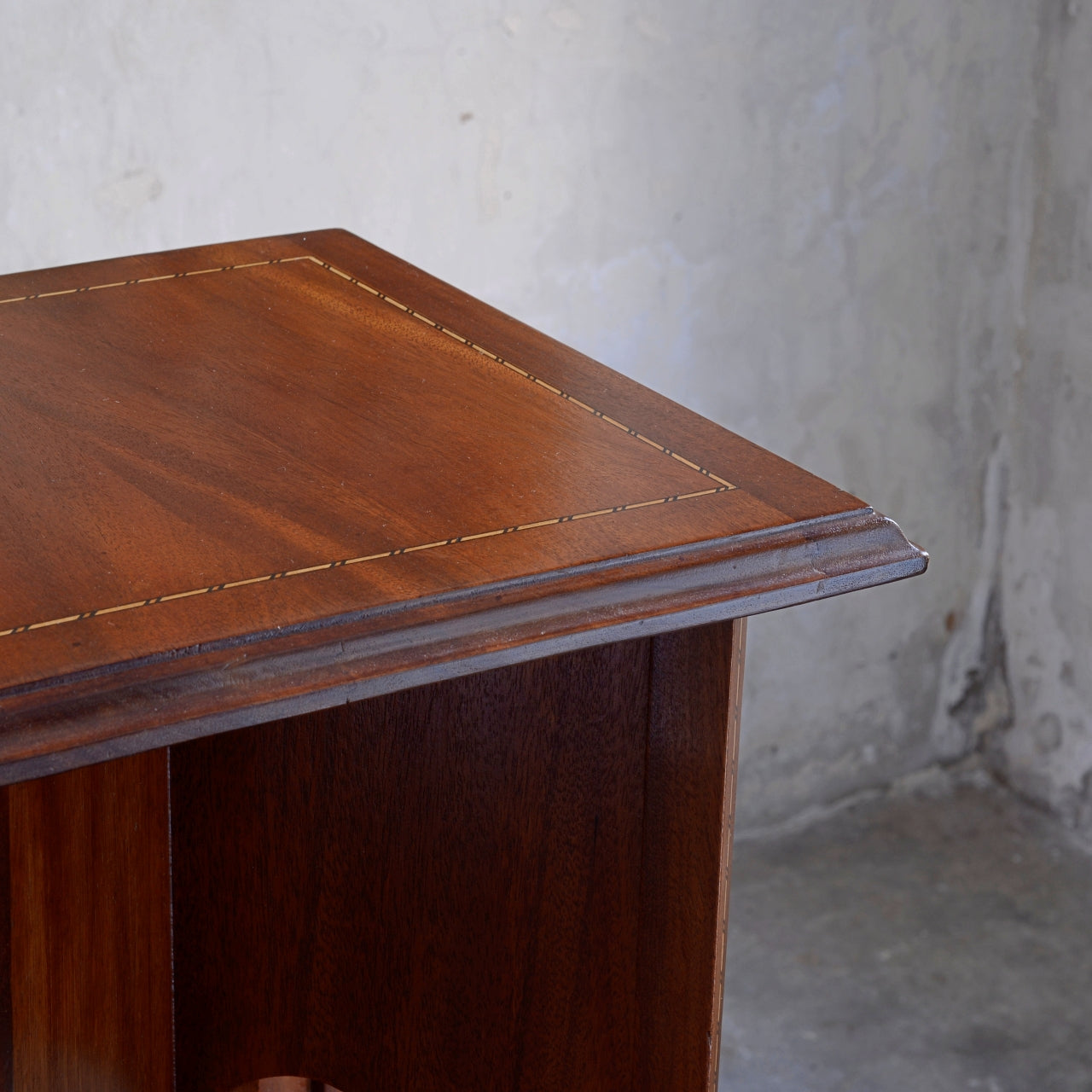 Jardiniere Plant Stand - Moorish Influence - Mahogany with String Inlay