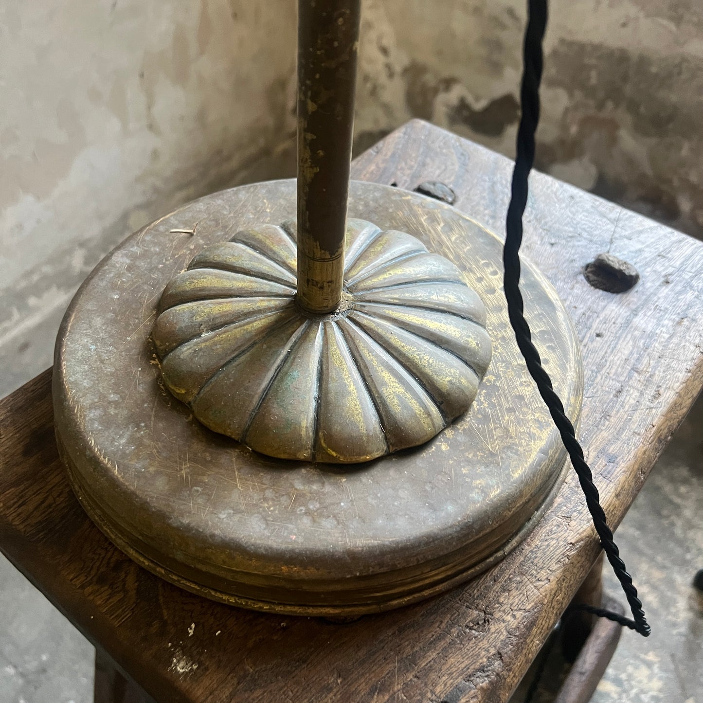 Adjustable Brass Art Nouveau Table Lamp