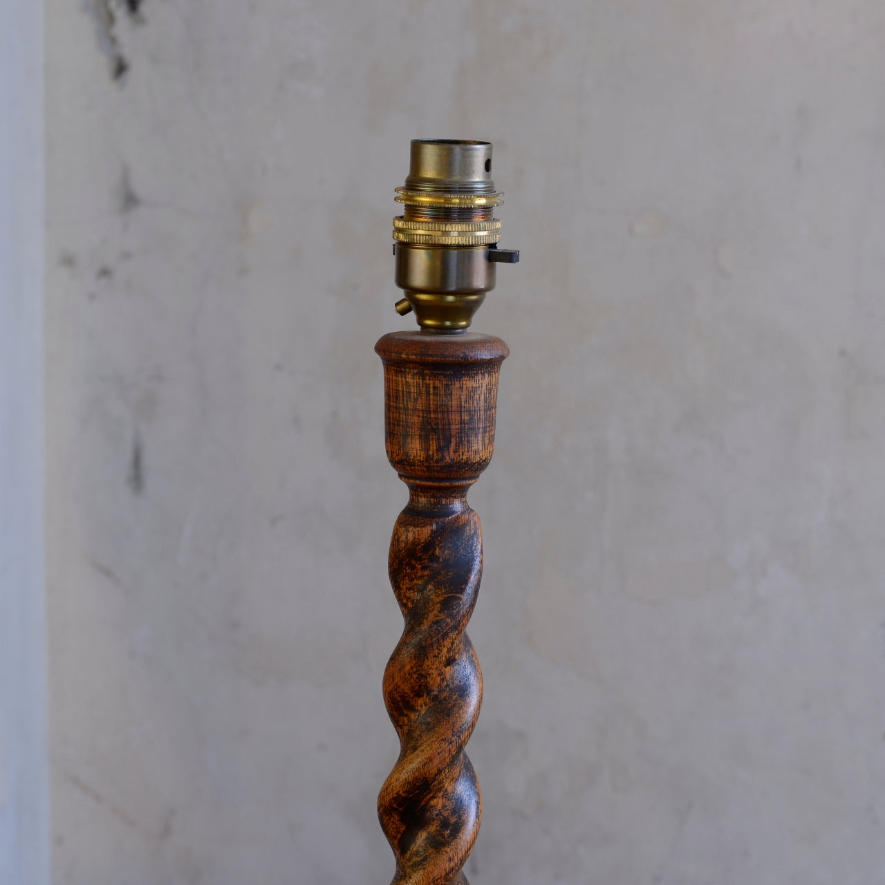 Oak Barley Twist Table Lamp