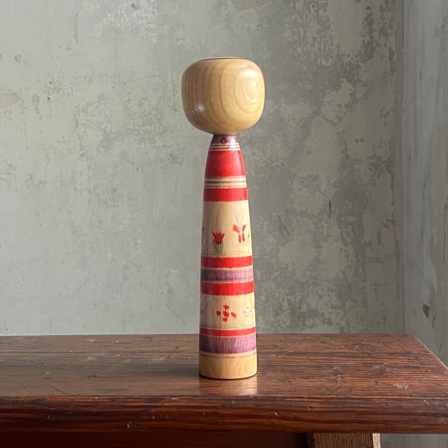 Traditional Japanese Folk Art Kokeshi Doll - Small Flowers & Rings