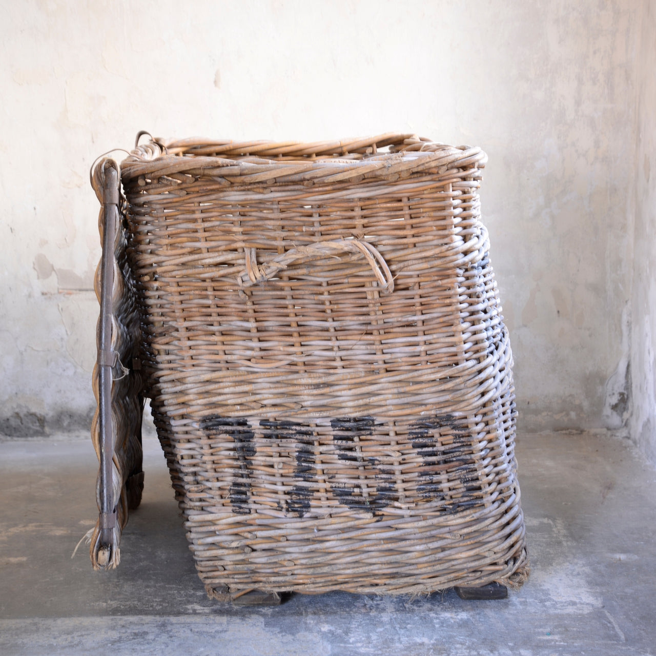 19thC Edwin Woodhouse & Co Lidded Mill Basket