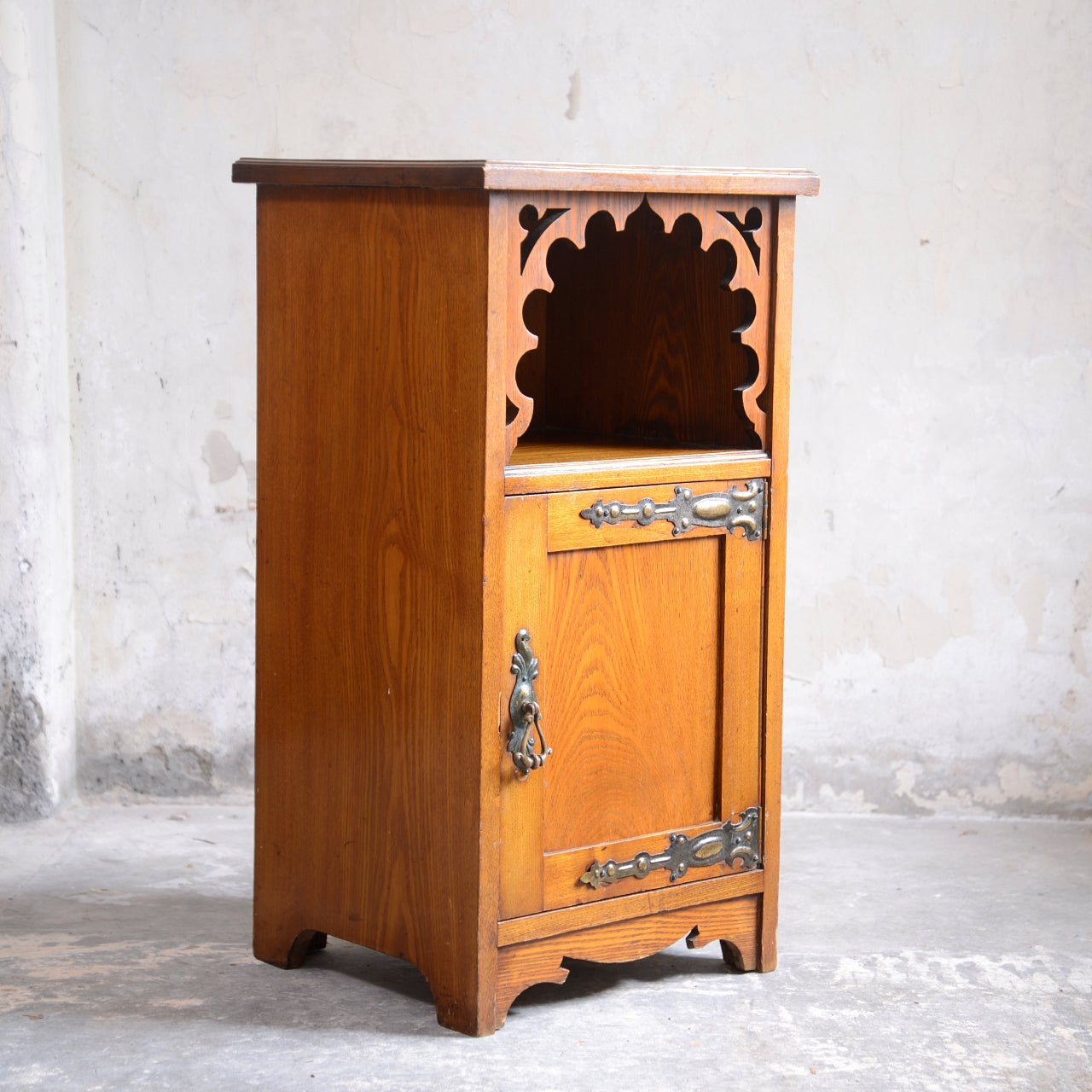 Ash Bedside Cabinet - Arts & Crafts