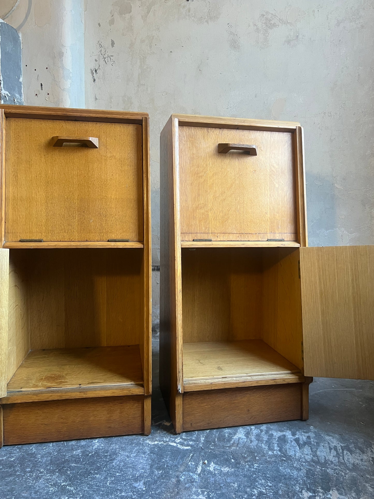 Pair E Gomme G Plan Oak Brandon Bedsides
