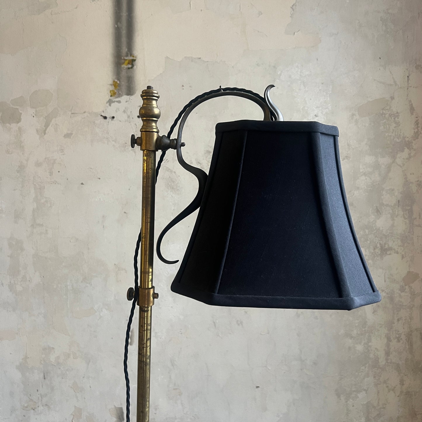 Adjustable Brass Art Nouveau Table Lamp